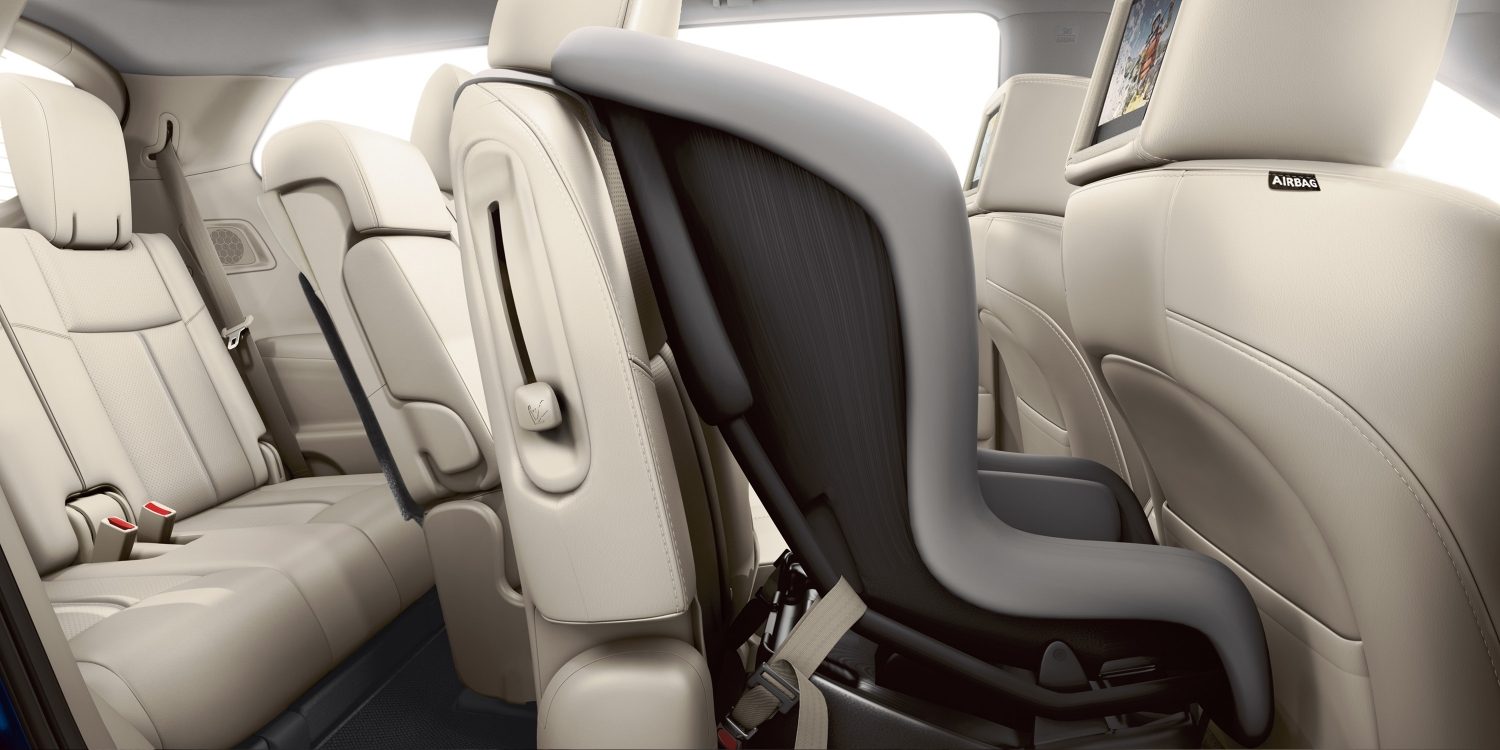 Nissan Pathfinder EZ-flex seating system with child seat in place